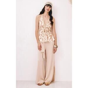 NEW MINT EXCLUSIVES madzie halter top in sand